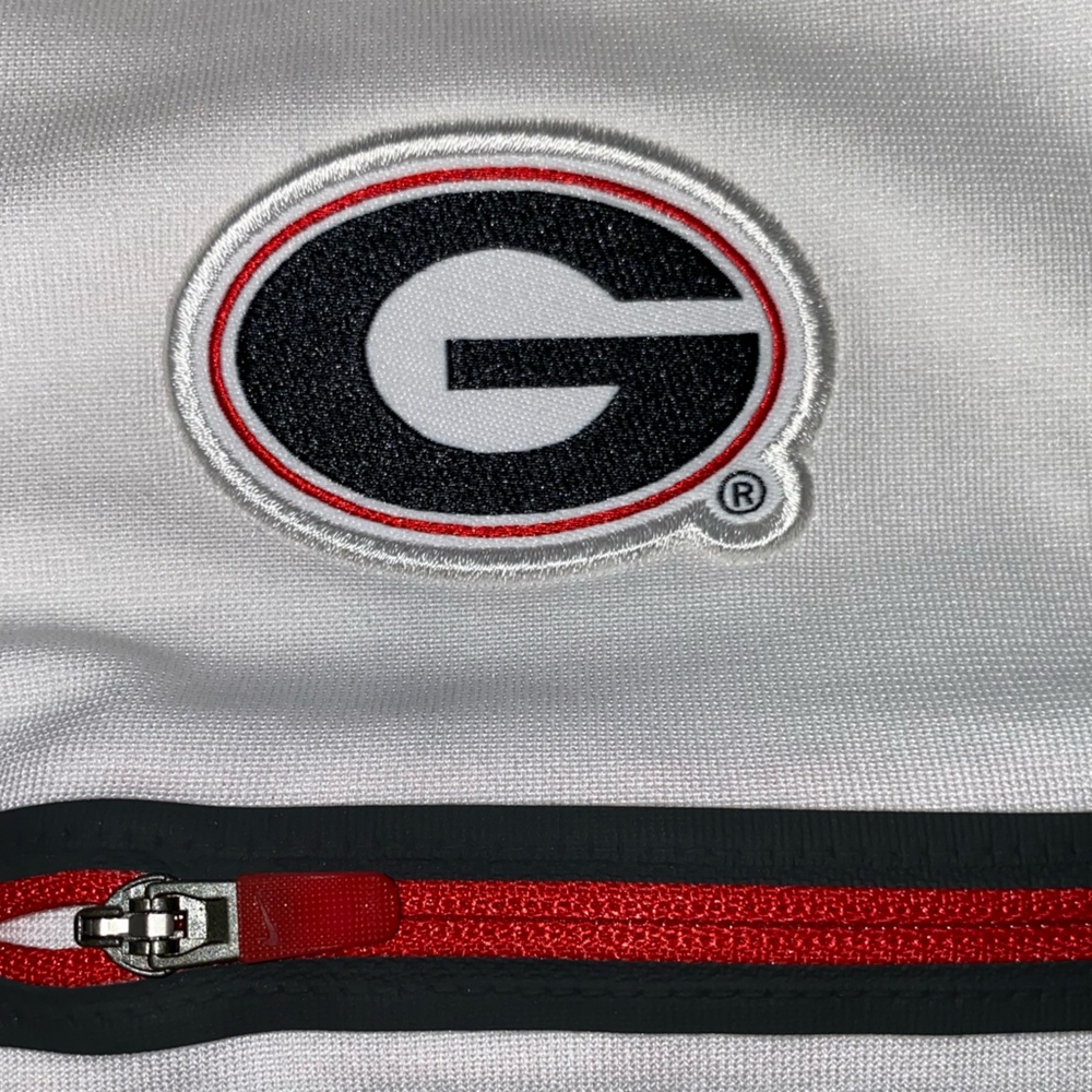 Nike 1/4 Zip Pullover - Picture 2 of 3